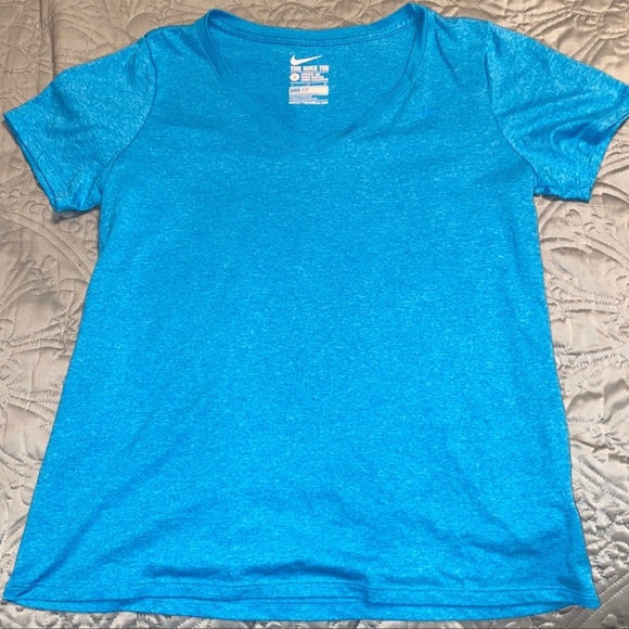 NIKE DRI-FIT light blue Training T-Shirt size L - Picture 1 of 4
